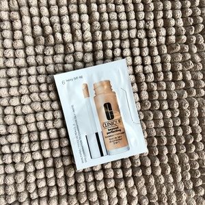 Bundle 5 for $7. Clinique foundation sample